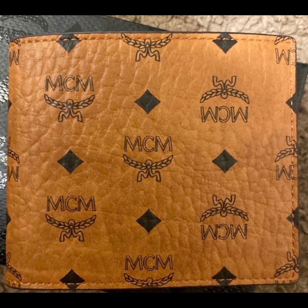 Brand New Authethic Men’s MCM wallet